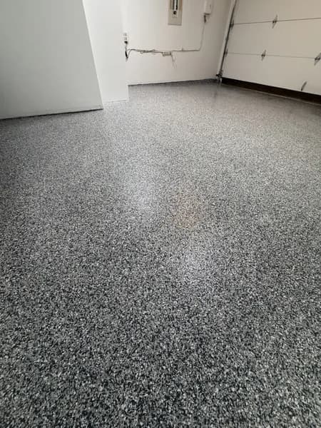 Flake epoxy patio floor with durable textured surface