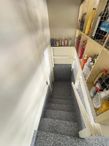 Wombat flake epoxy coating on garage stairs in West Vancouver, BC
