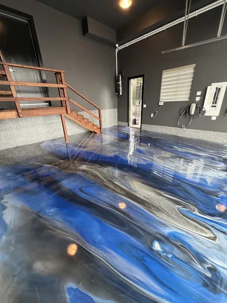 Blue, white and grey metallic epoxy garage floor installed in South Surrey by Go2Epoxy